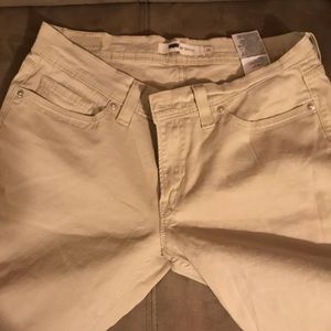 Levi’s 524 Skinny Jeans 👖🌺